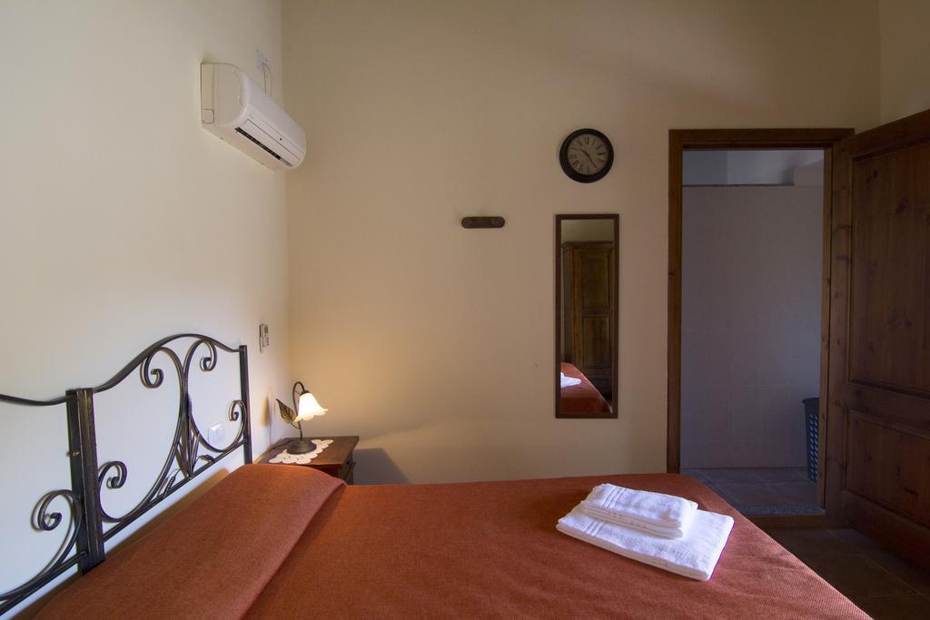 Agriturismo Sa Rocca Иглесиас Екстериор снимка