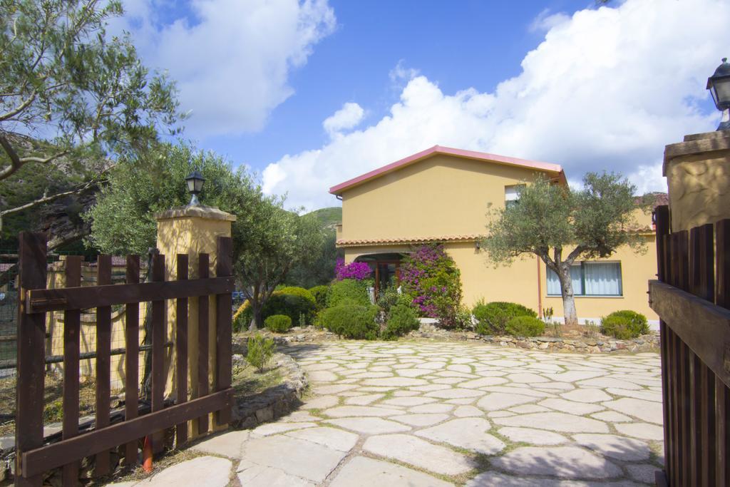 Agriturismo Sa Rocca Иглесиас Екстериор снимка
